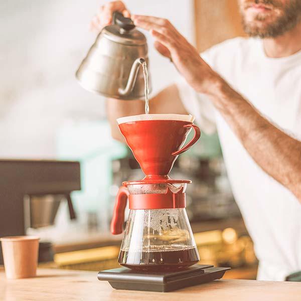 Preparación de café de especialidad en cafetera V60 Hario