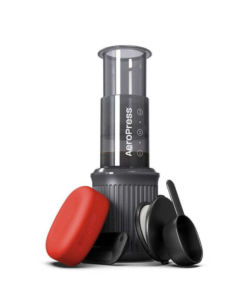 AeroPress Go con taza, tapa, cuchara y portafiltros - Quinto Café